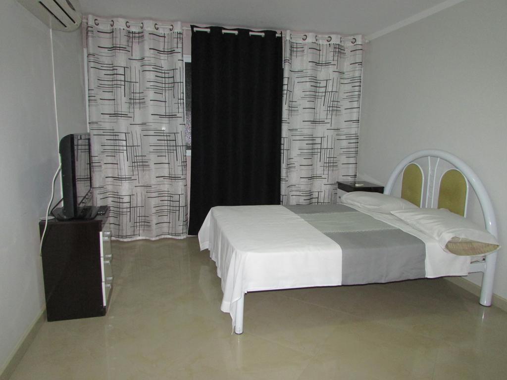לינה וארוחת בוקר סאו פיליפי Residencial Girassol, Lda מראה חיצוני תמונה